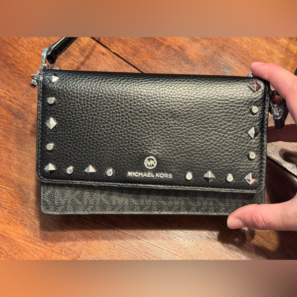 Michael Kors small crossbody wallet/purse